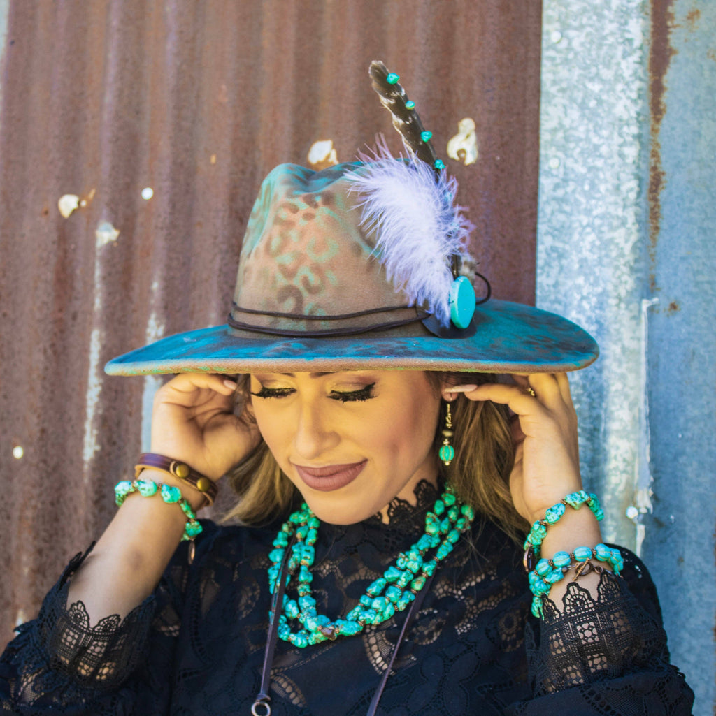 **Turquoise Blue Melon Beaded Stretch Bracelet - The Jewelry Junkie