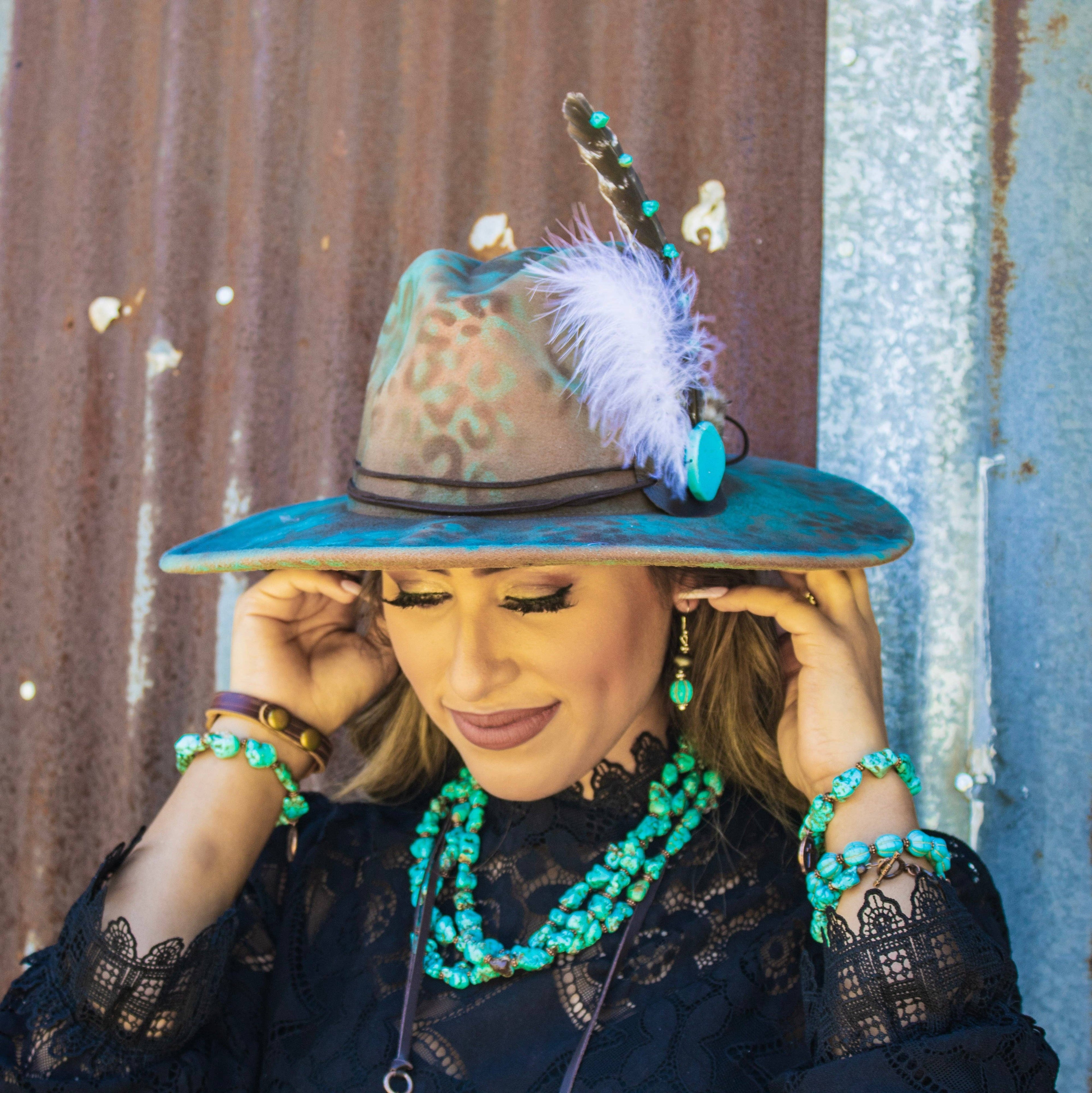 **Turquoise Blue Melon Beaded Stretch Bracelet - The Jewelry Junkie
